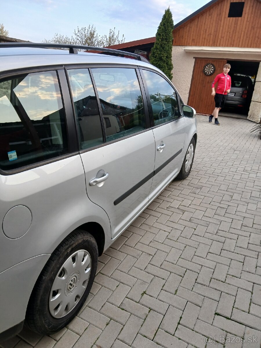 Volkswan touran - 4