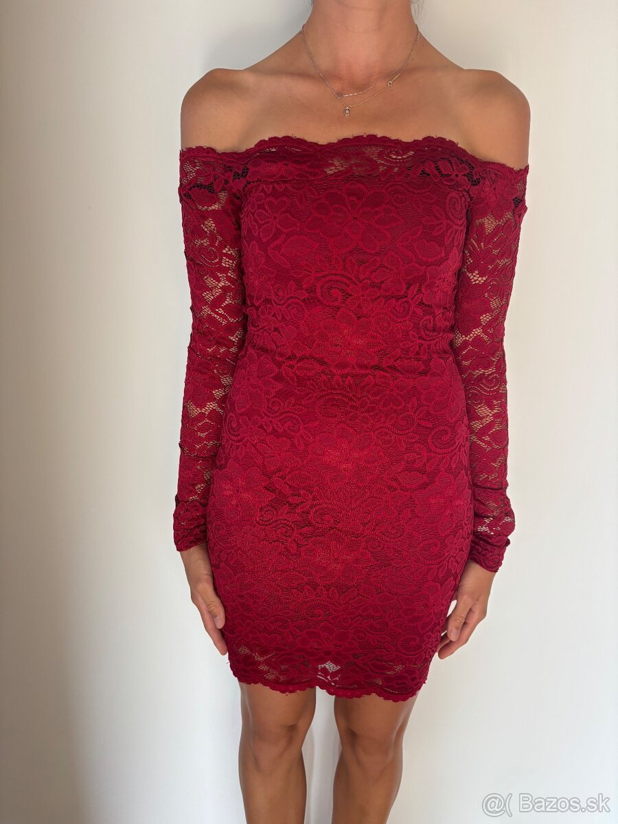 Červené čipkované dámske šaty AMISU - 4
