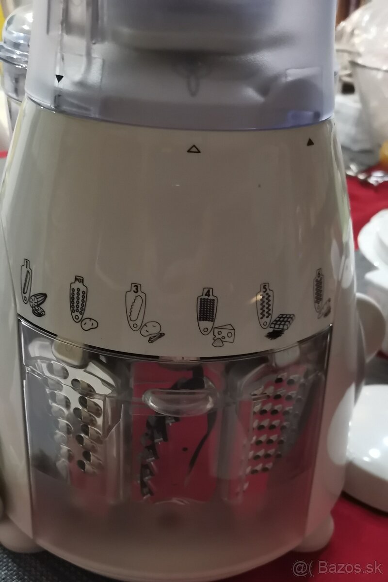 Kuchynsky robot AEG KM8XX - 4