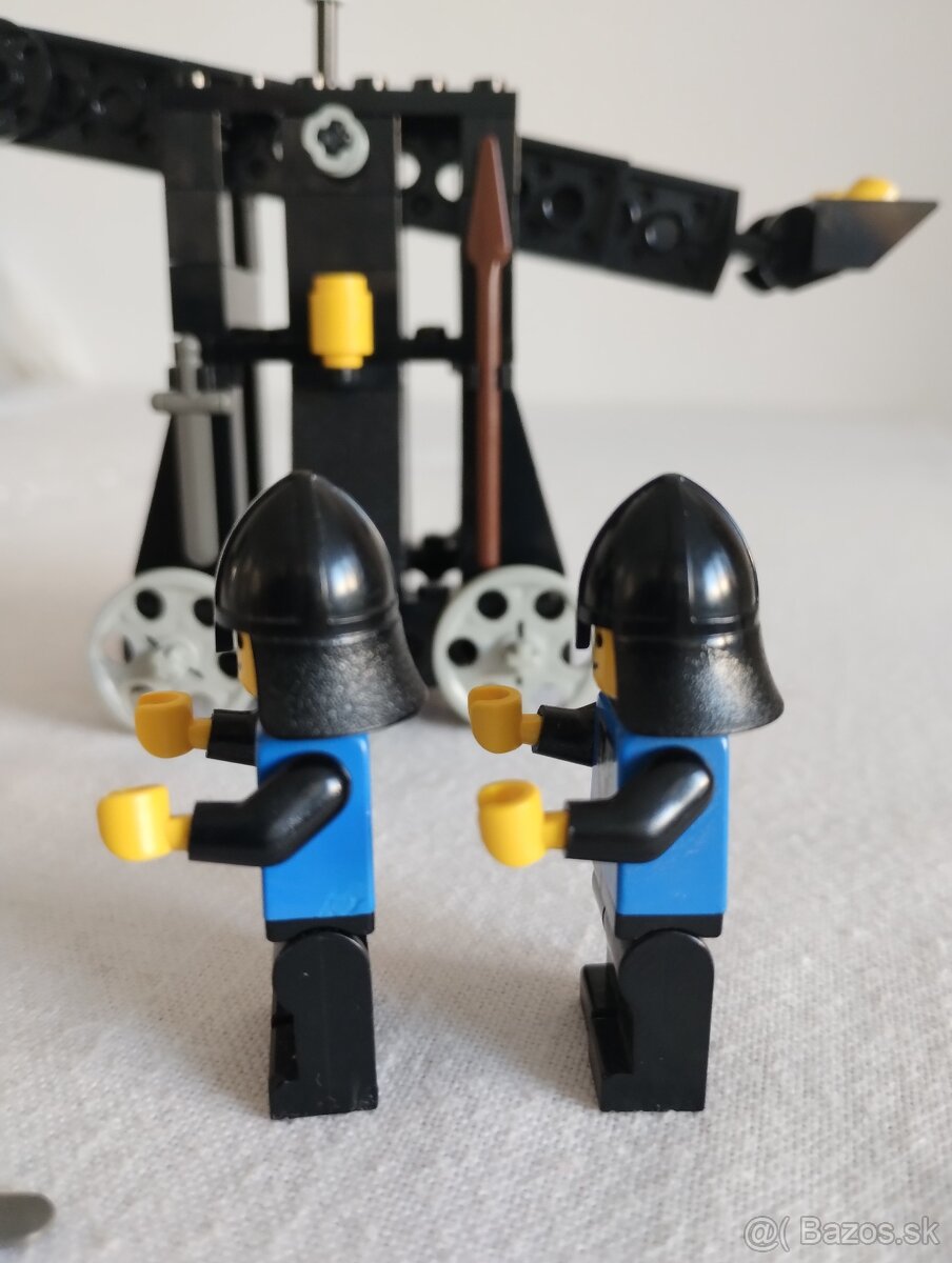 LEGO Castle 6030 Catapult - 4