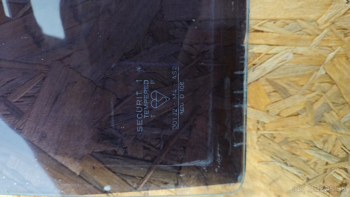 Ford Taunus zadní skla 2dv. - 4