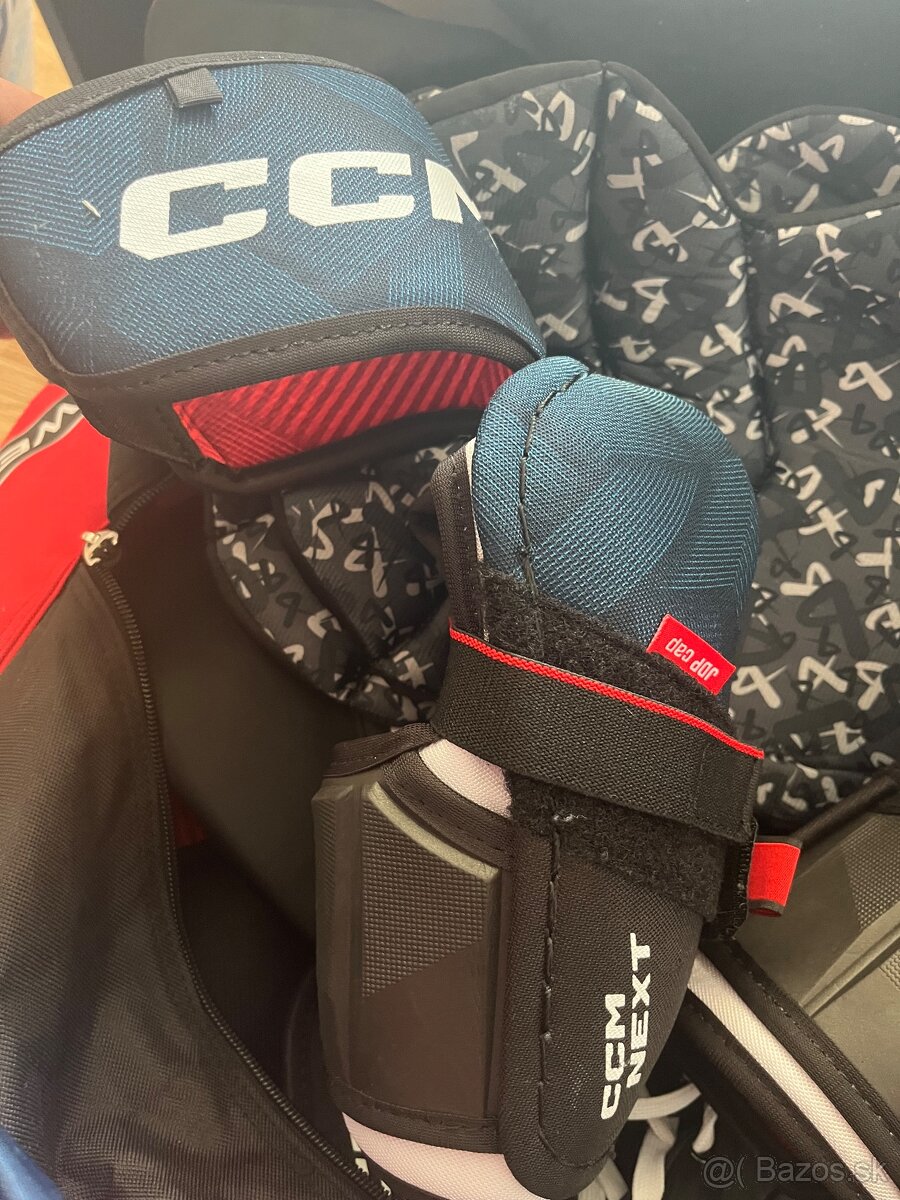 Hokejová výstroj - 4