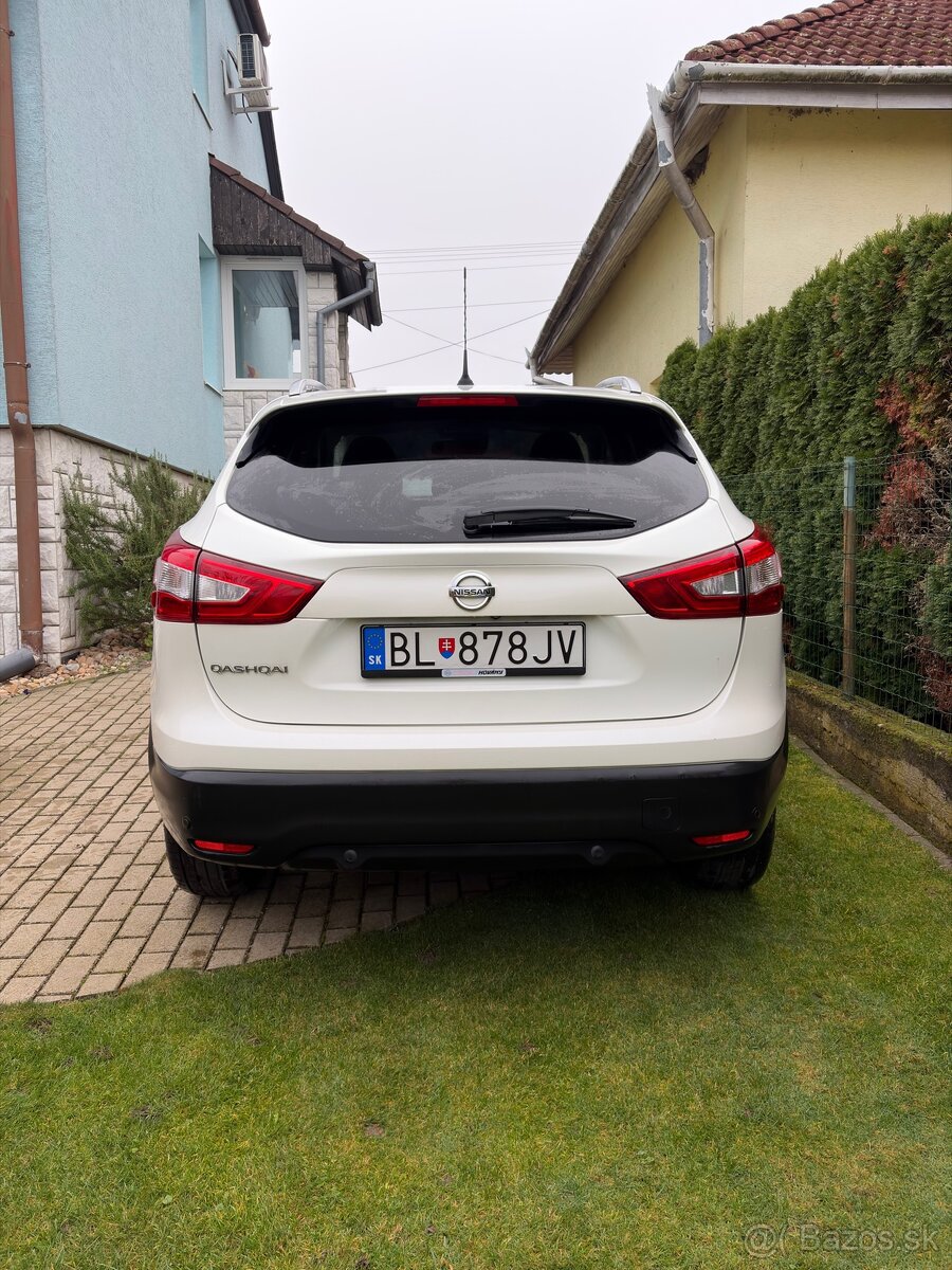 Predám Nissan Qashqai 1.2 Tekna - 4