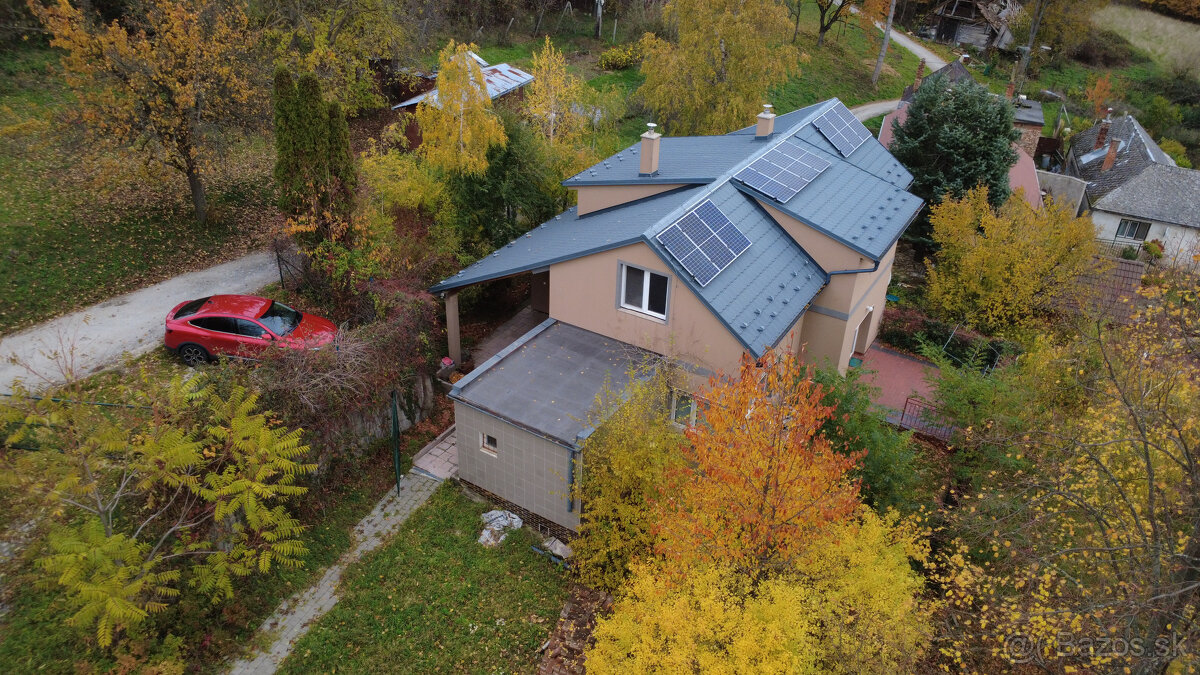 Na predaj priestranná 5-izbová chata s rozľahlým ovocným sad - 4