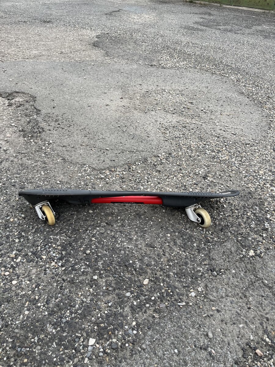 Predam waveboard znacky Oxelo - 4