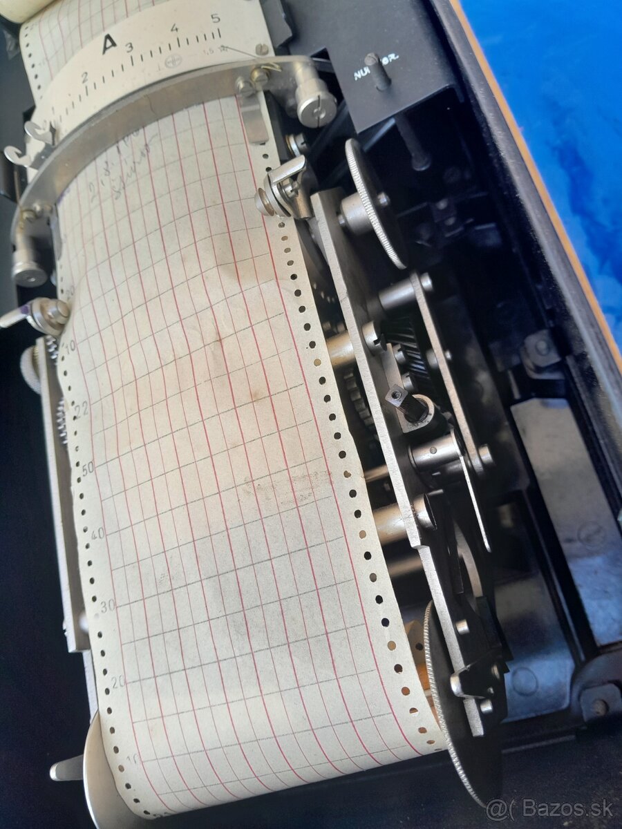 Voltmeter,ampérmeter,smaltované tabuľky. - 4