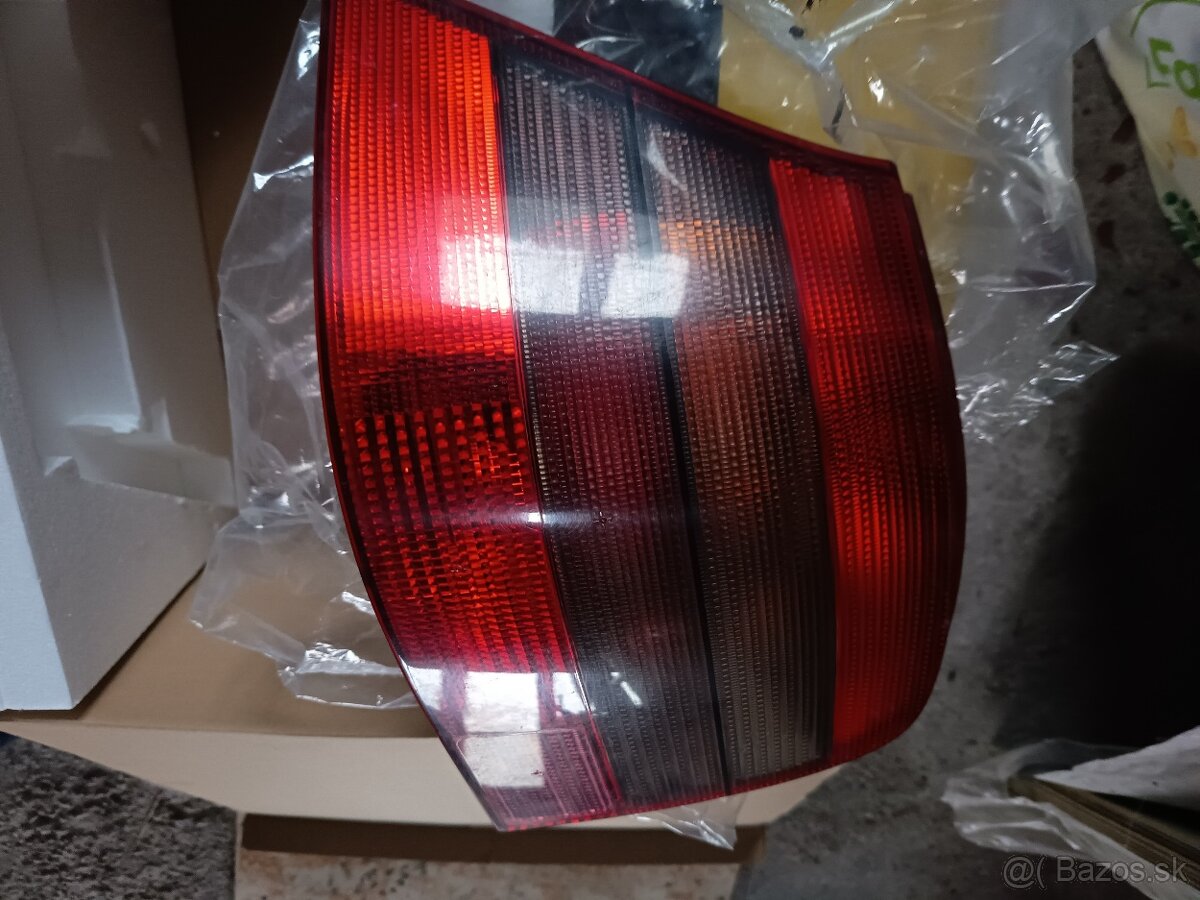 Zadné svetlá golf4 - 4