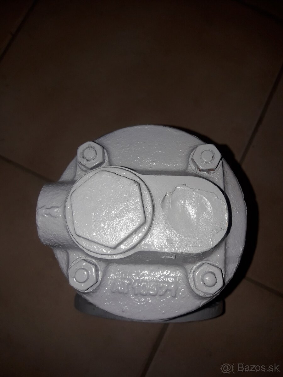 kompresor typ 706 1956 čislo 513 D - 4