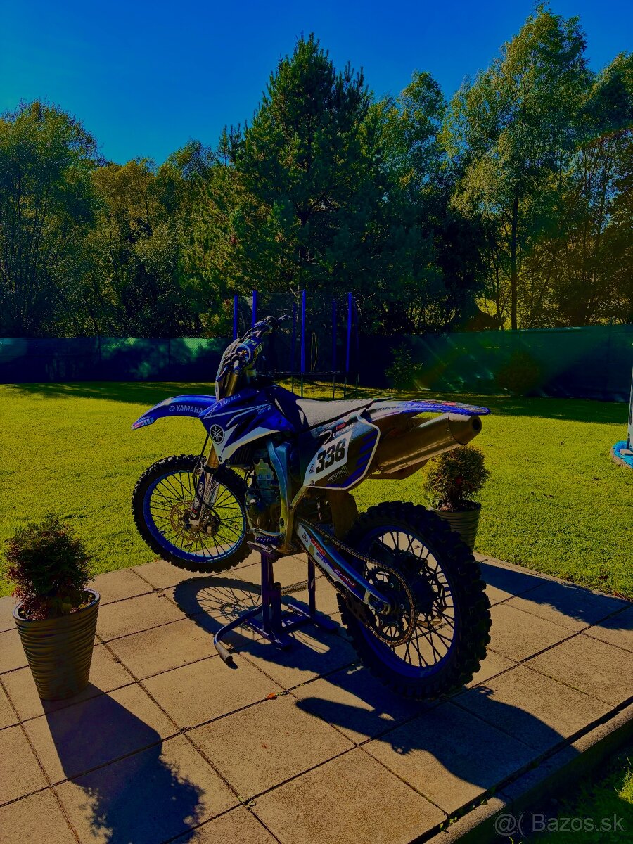 Yamaha YZ250F - 4