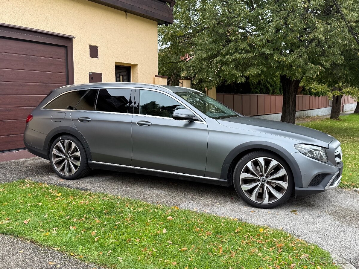 E220 All-Terrain 4Matic Magbetic Mat Grey Mat ODPOČET DPH - 4