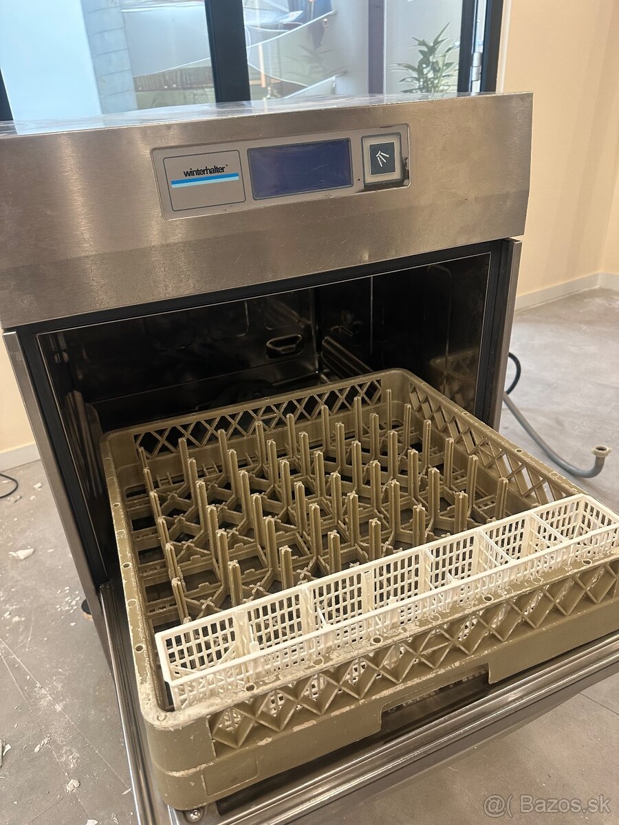 Profesionálna umývačka riadu Winterhalter UC-M ENERGY - 4