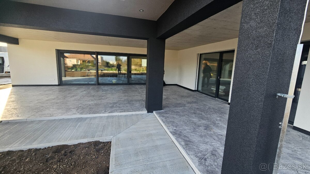 Výstavba domov, hrubá stavba, základová doska, betónové plot - 4