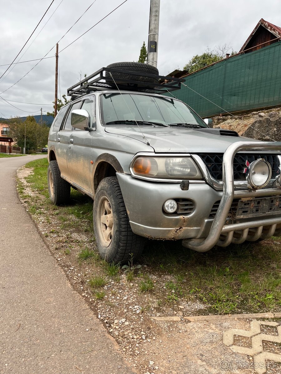 Mitsubushi Pajero sport - 4