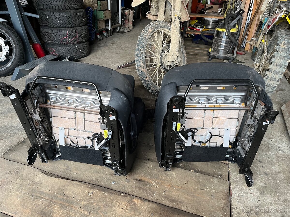 Sedačky toyota auris E15 - 4