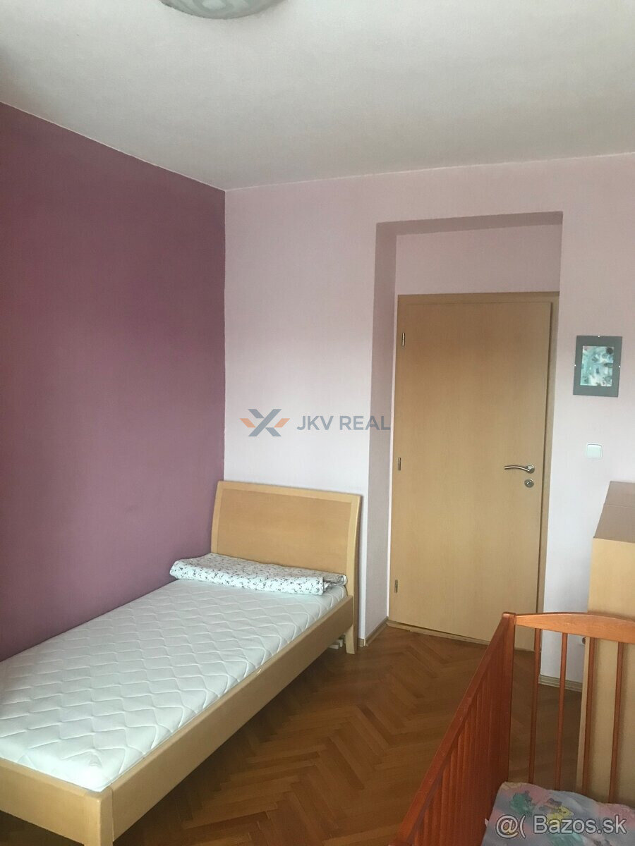 Na prenájom 3 izbovy byt, centrum PP, balkón - 4