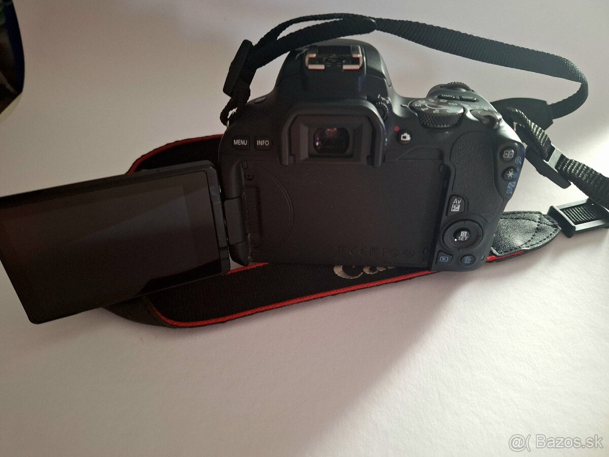 Canon 200D a Tamron 18-200 - 4