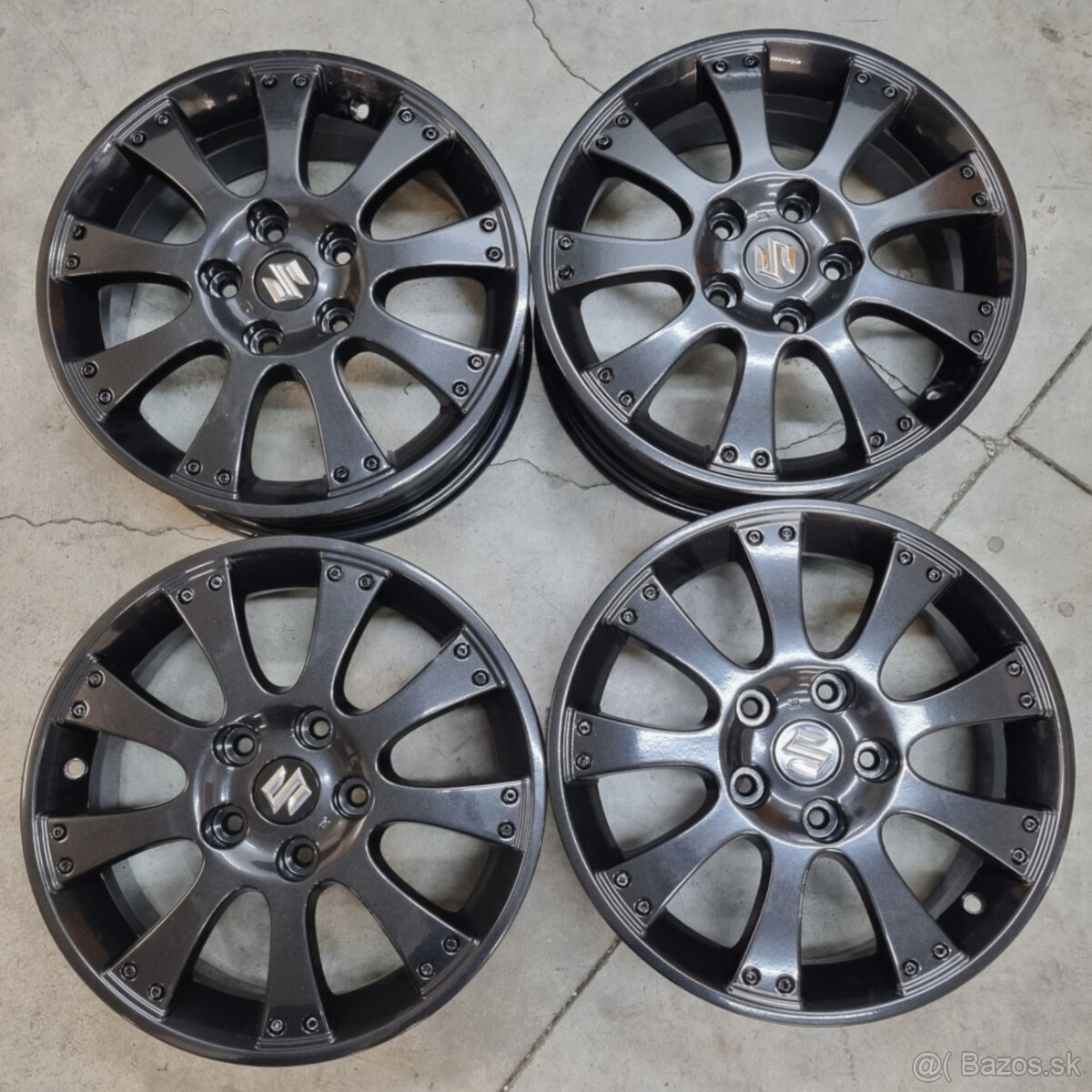 Hliníkové disky 5x114,3 R16 6J ET50 - 4