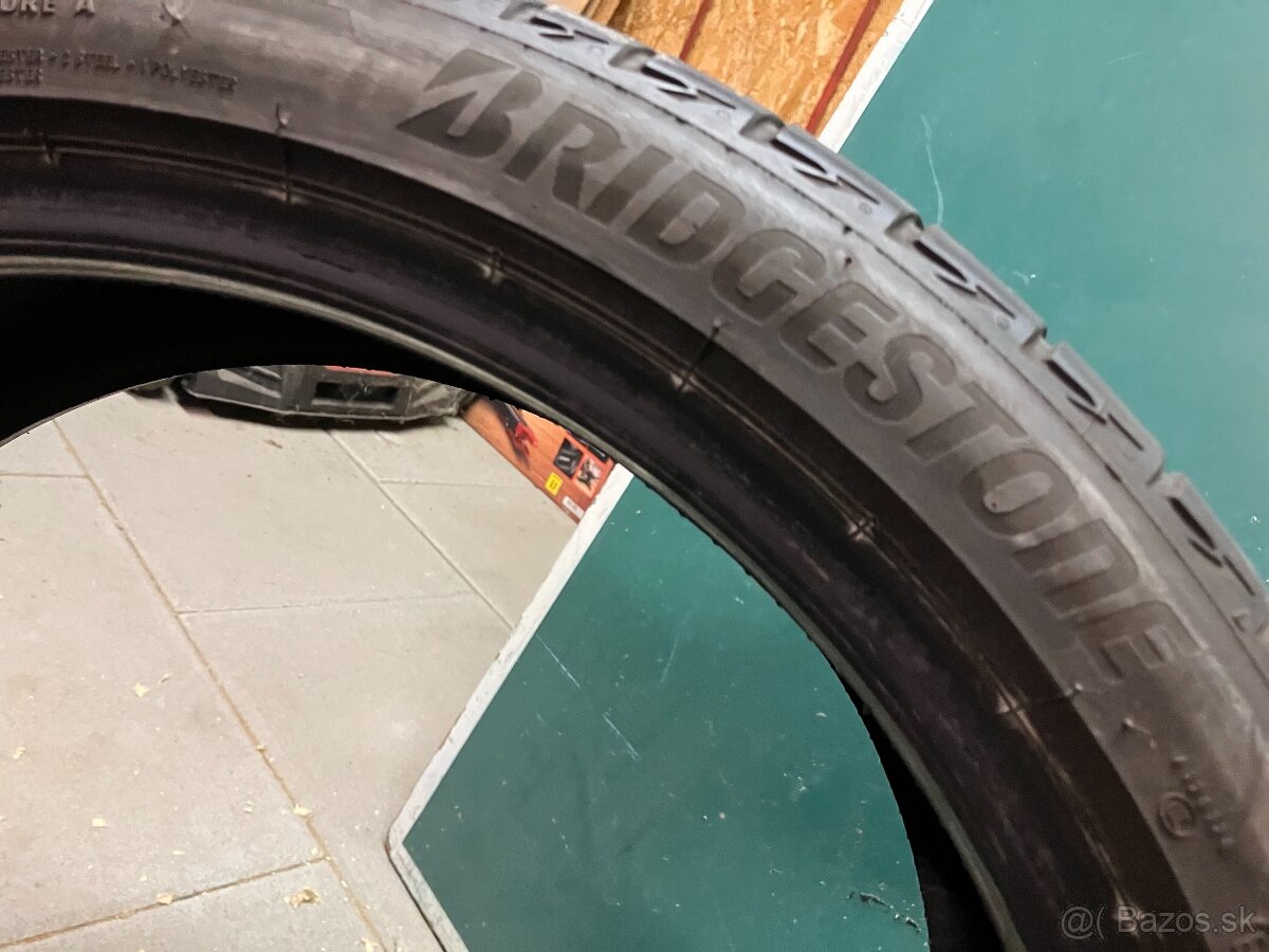 Bridgestone 225/40 R19 letné - 4