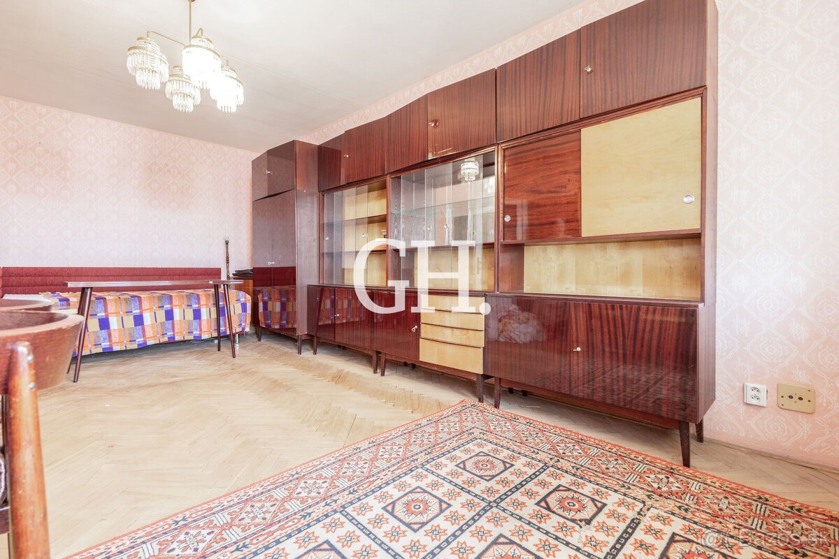 REZERVOVANÉ - MAGURSKÁ - Staré mesto - priestranný 2 izbový - 4