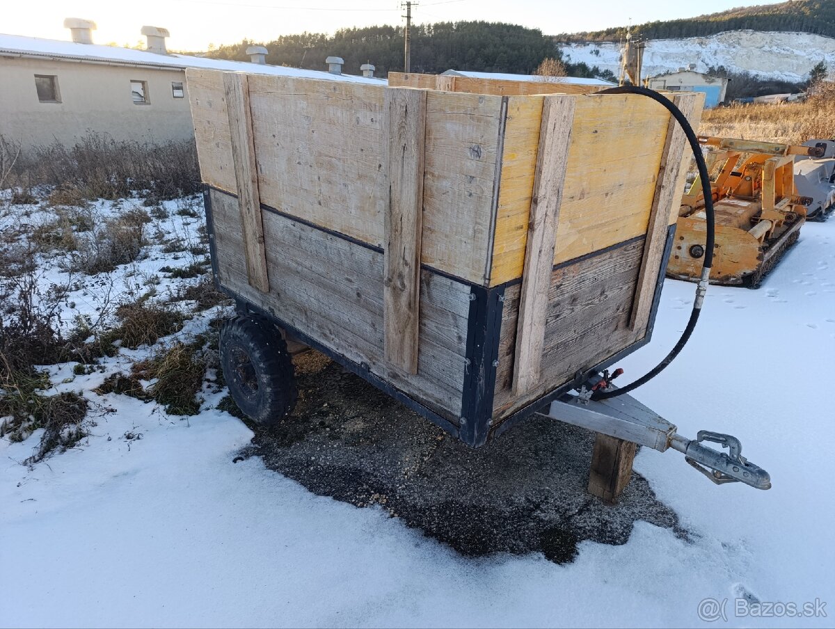 Vlečka vyklapacia - 4