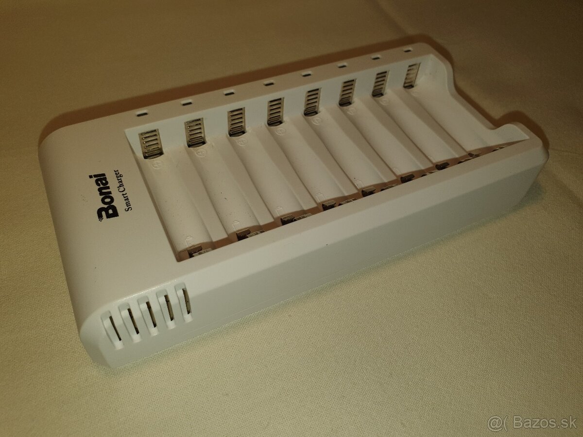 USB NABÍJAČKA Ni-MH AKUMULÁTOROV TYPU AAA / AA - 4