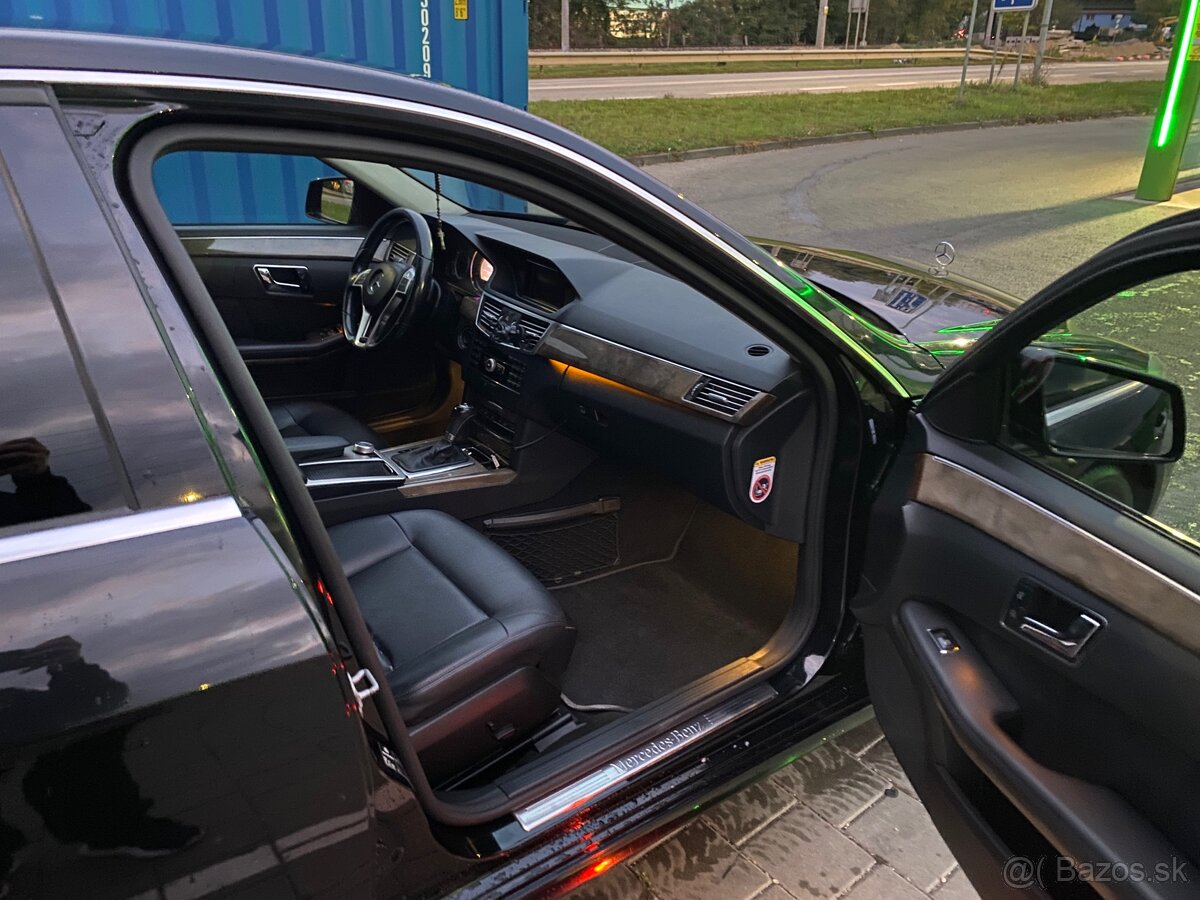 Mercedes Benz E200 - 4