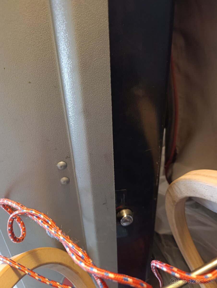 Strešný box Thule Polar 500 - 4