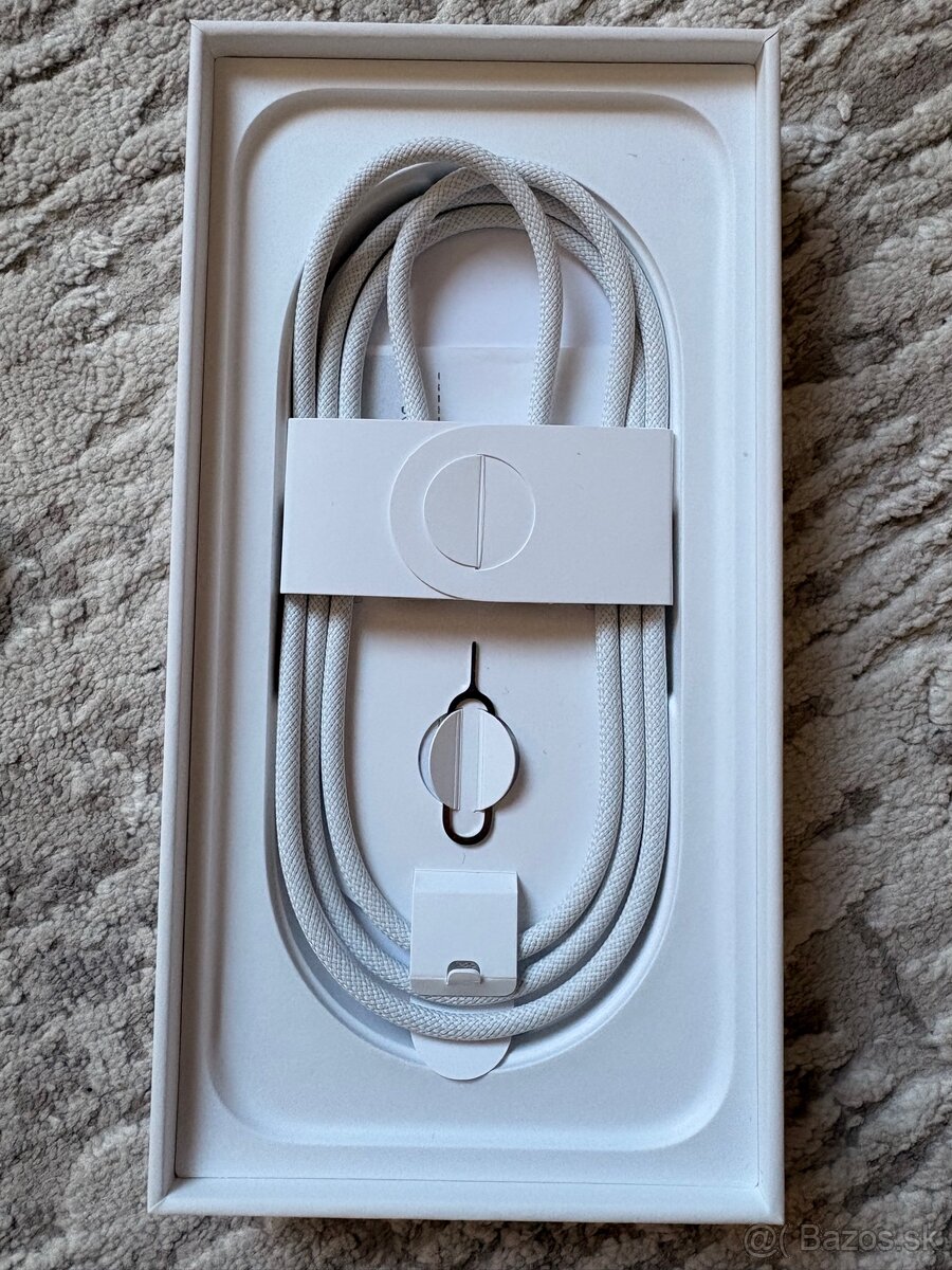 Apple iPhone 16 White - 4