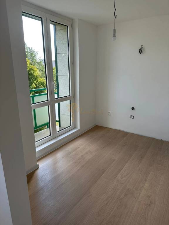 zrekonštruovaný 2-izb. byt, Komárnická, Ružinov, 3.p./9, bal - 4