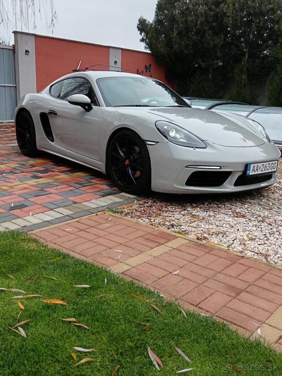 Porsche cayman 718 - 4