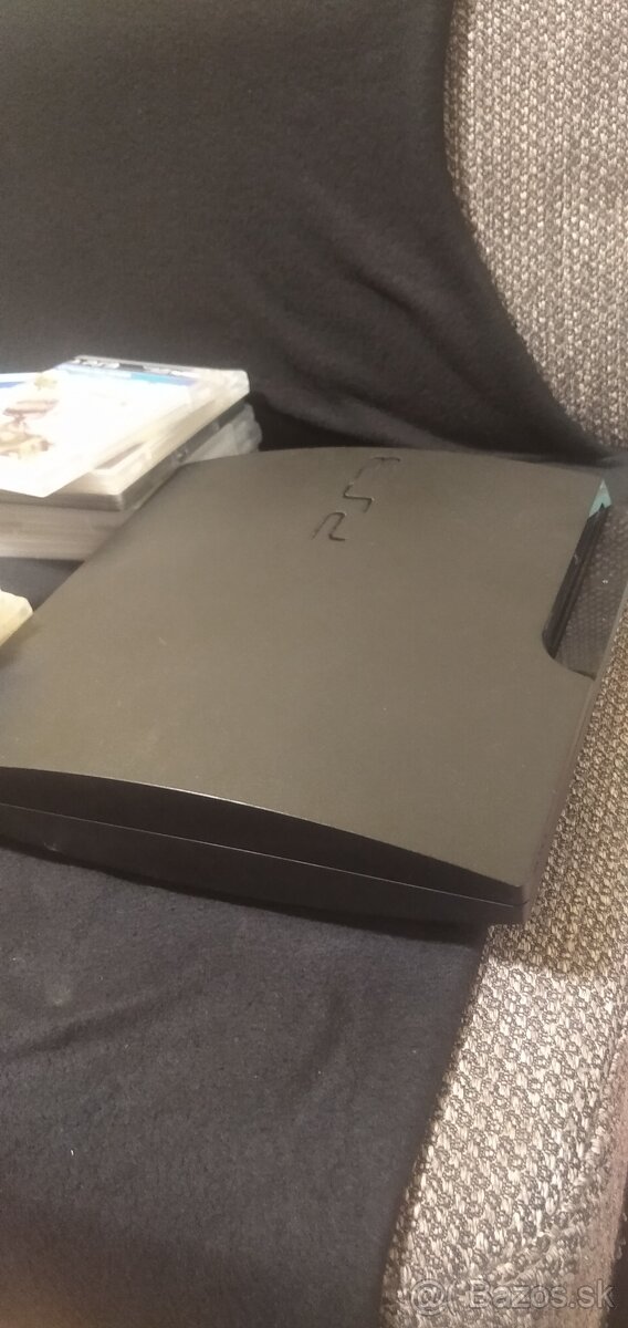 PREDÁM PS3 SLIM - 4