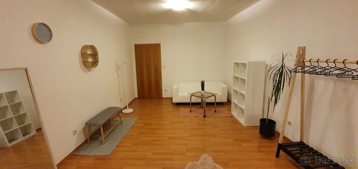 Amnis Student House-Studio34-iba pre 1-študentku-OBSADENÉ - 4