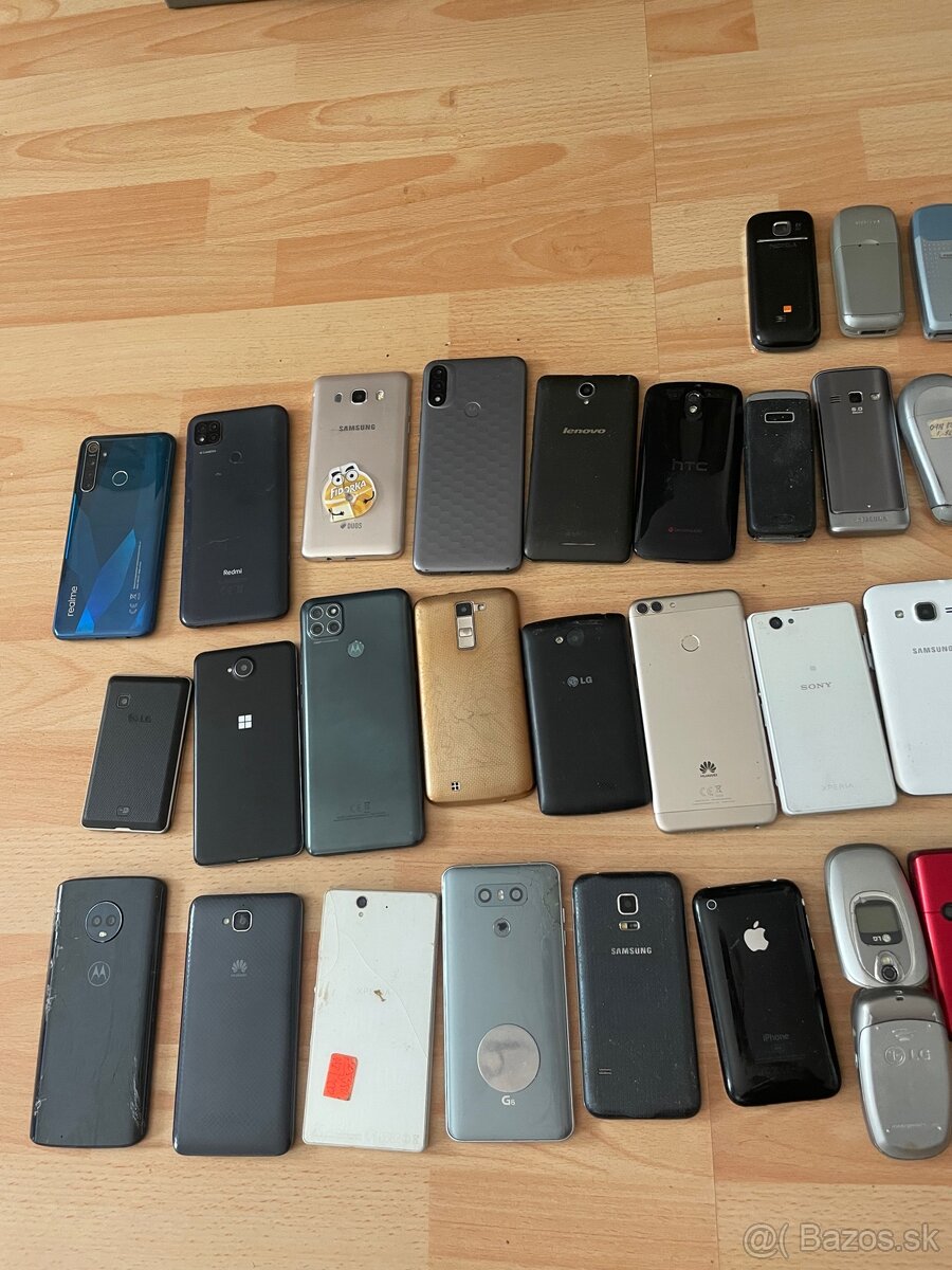 🛒 Predám staršie mobilné telefóny – rôzne značky a modely - 4