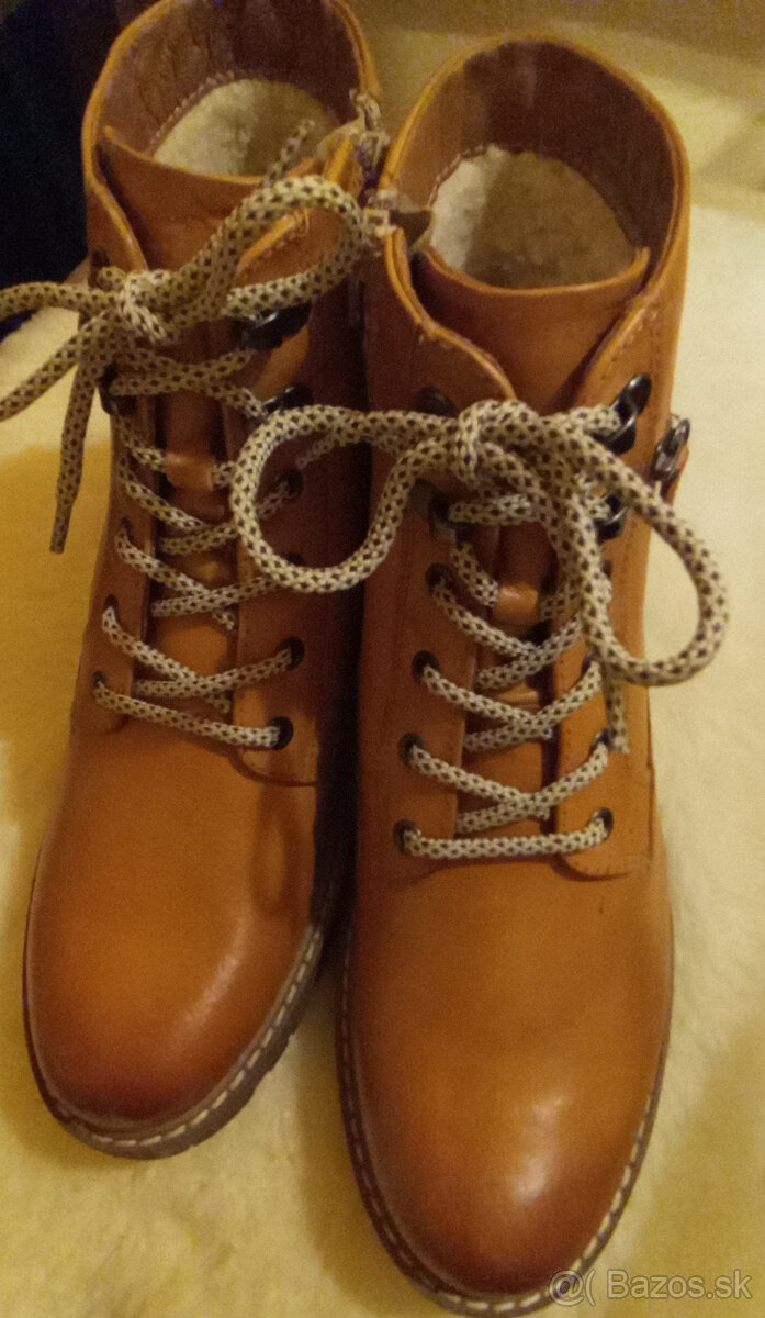 Dámske Zimné Kožené Kotníkové Čižmičky Veľkosť 39 - Nové - 4