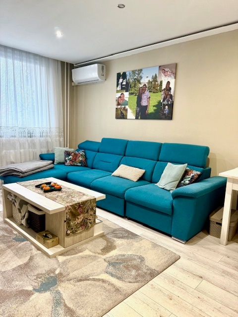 Na predaj kompletne zrekonštruovaný 3 izbový byt - 4