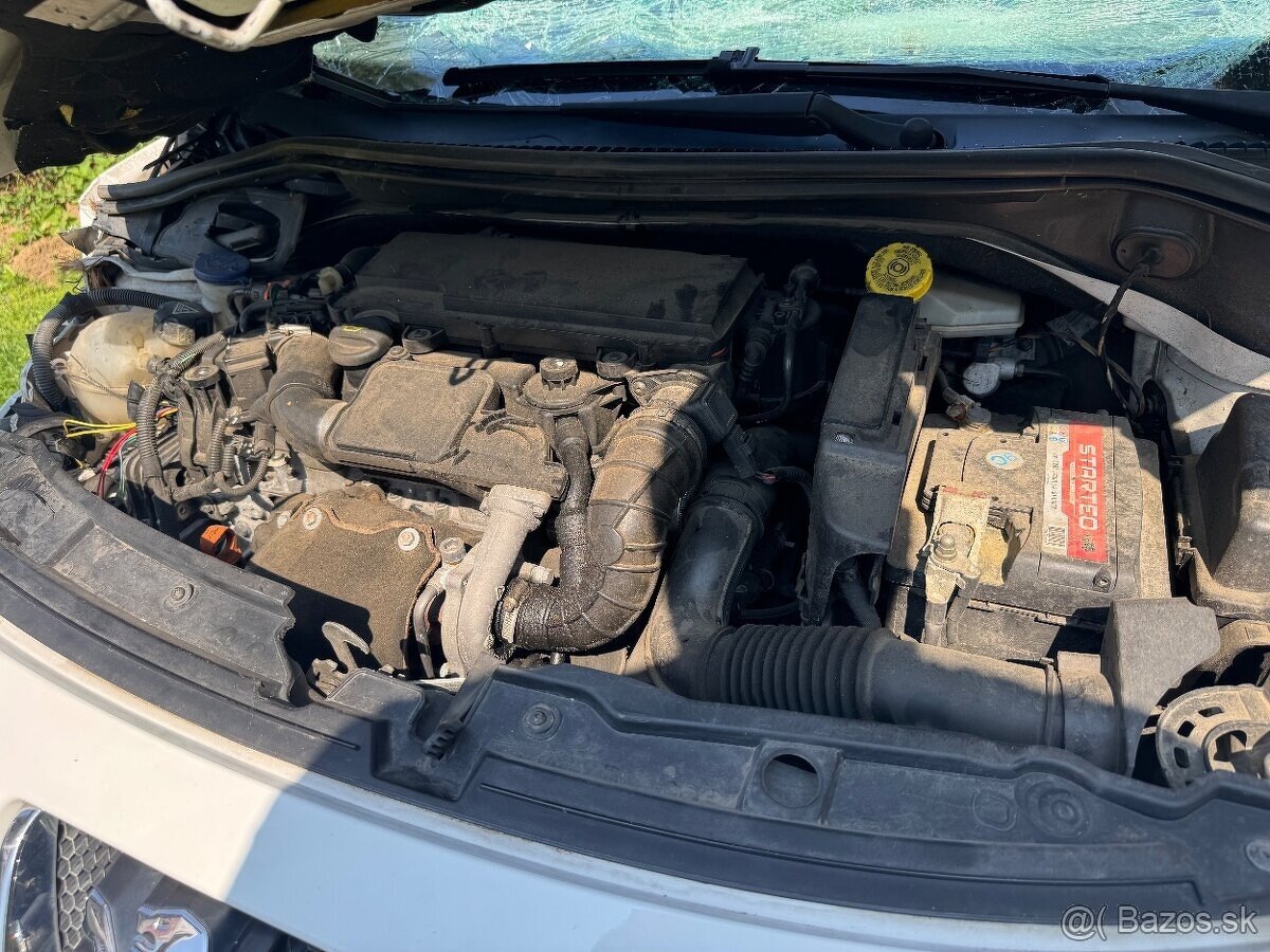 Peugeot 207 - havarované - 4