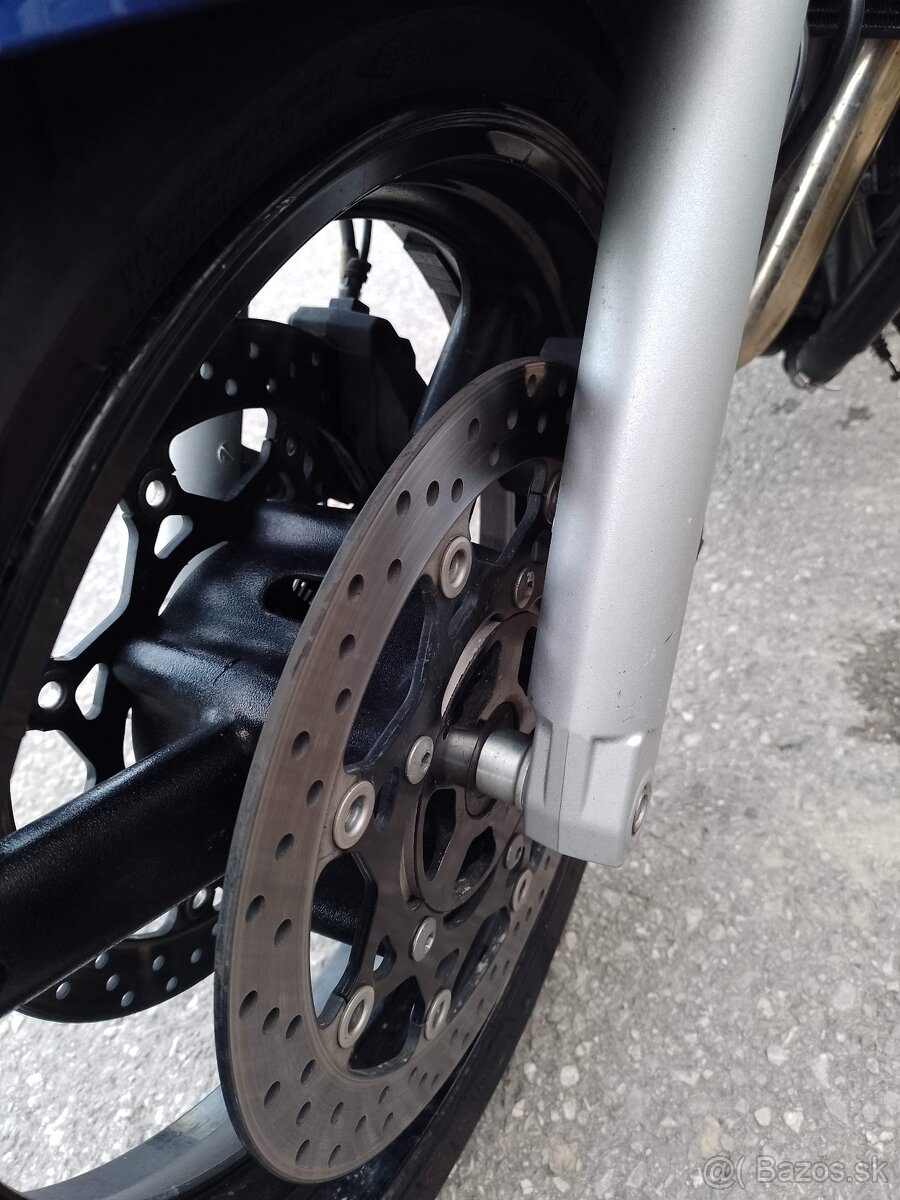 Suzuki bandit 650 - 4