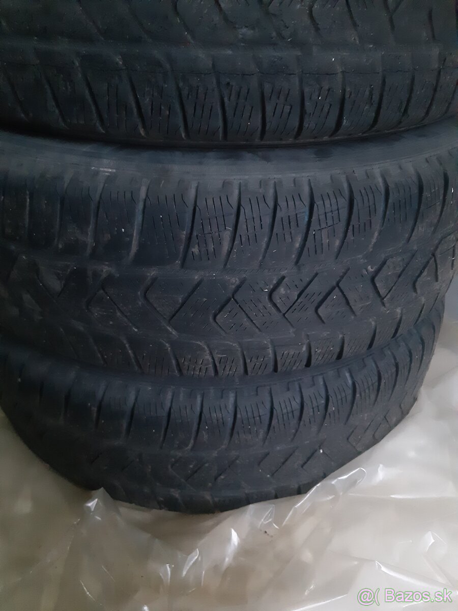 Pirelli 215/70/R16 104H,SUV,pneumatiky - 4