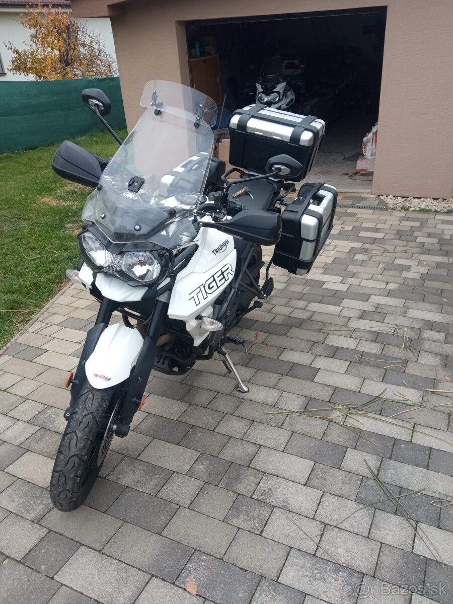 Triumph tiger 800 xr - 4