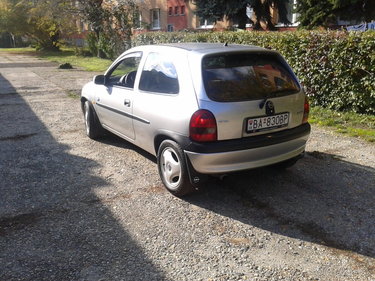 OPEL CORSA 1,4 16V junger Veteran - 4