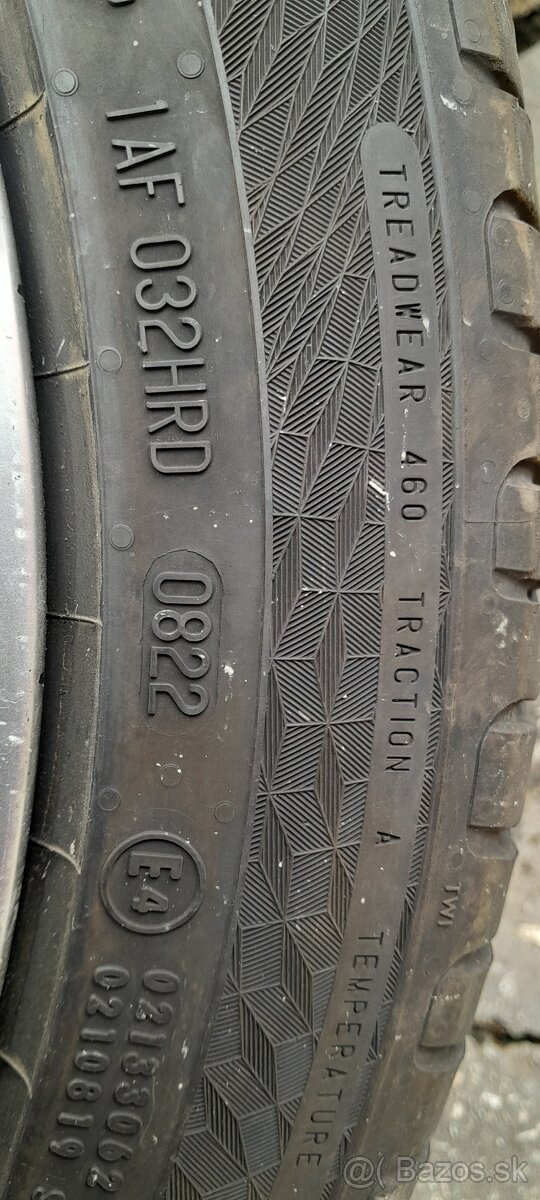 Continental ultracontact 225/45 r18 95 W - 4