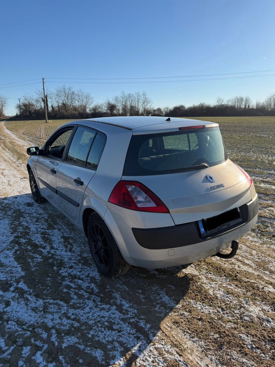 Renault Megane 1.5DCI - 4