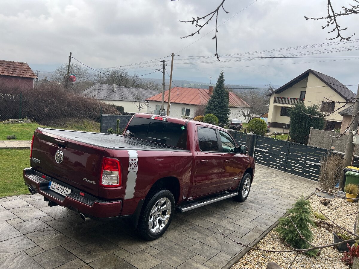 Dodge Ram 1500 5.7 Hemi - 4