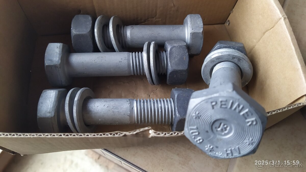 skrutky, podložky, matice na halu - 4