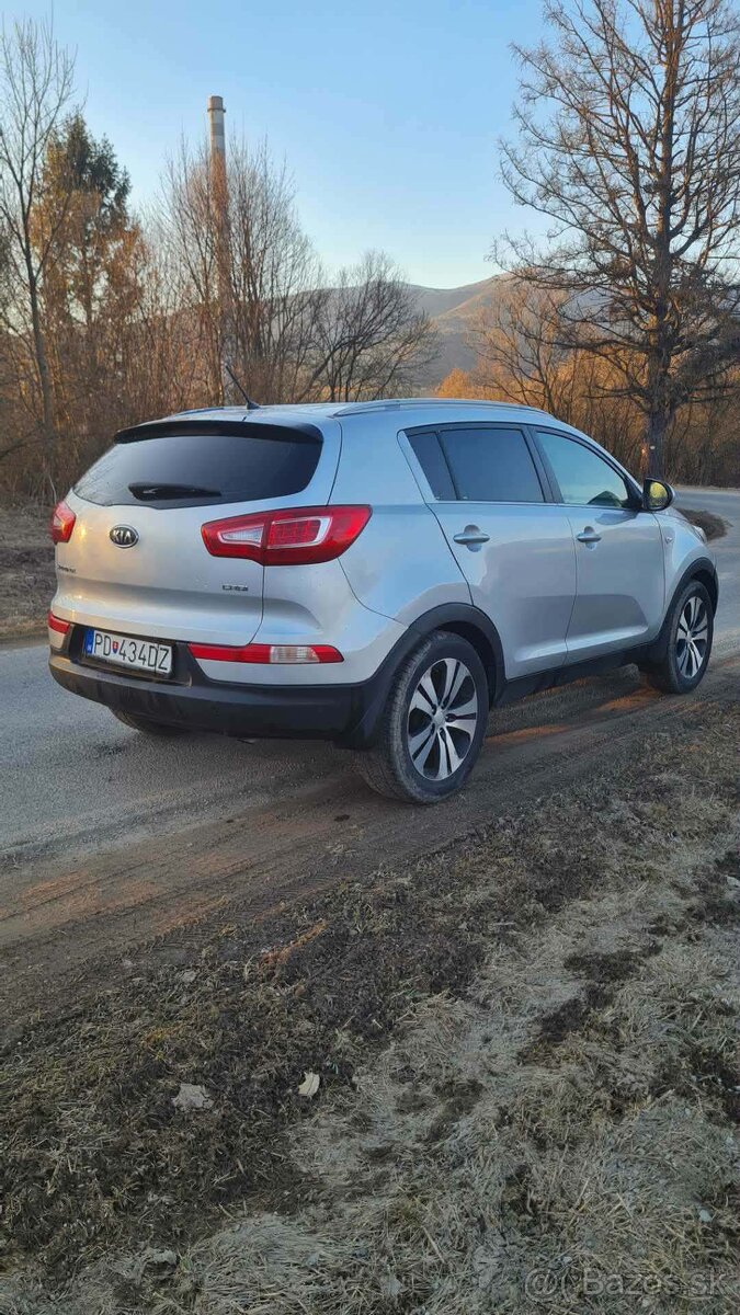 Kia sportage 1.7crdi rv2012 - 4