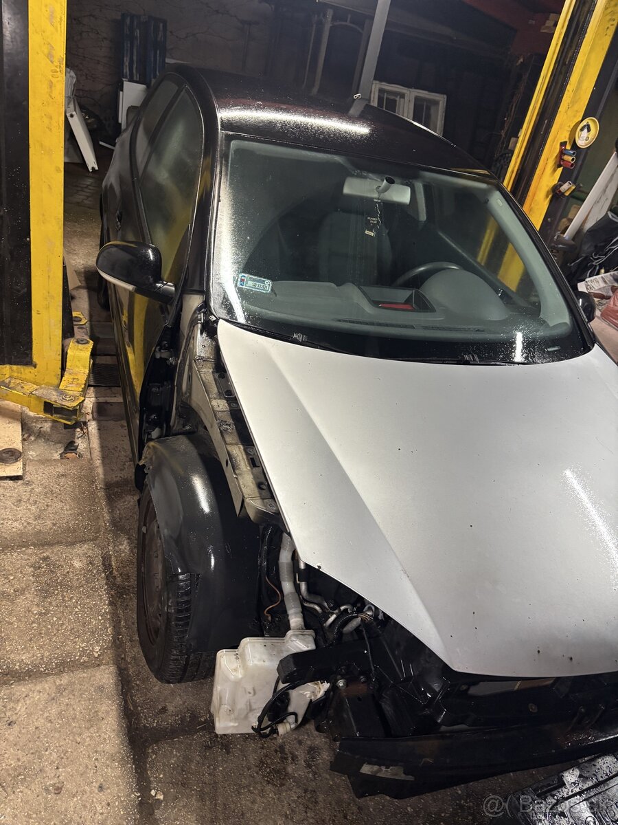 Rozpredam vw golf V - 4