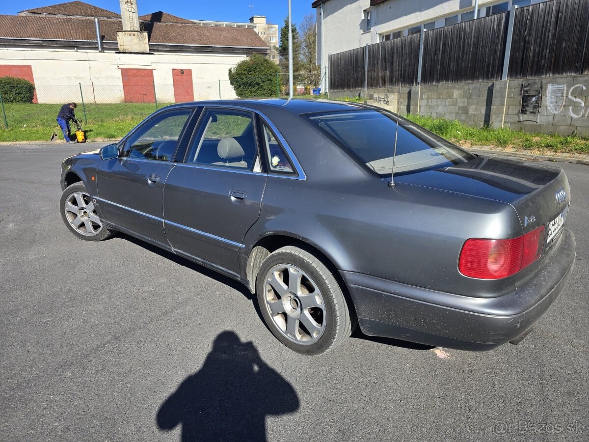 Predám Audi A8 (D2) 4.2 V8 - 4