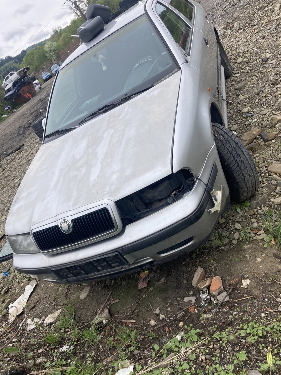 Škoda Octavia 1 Nahradne diely - 4