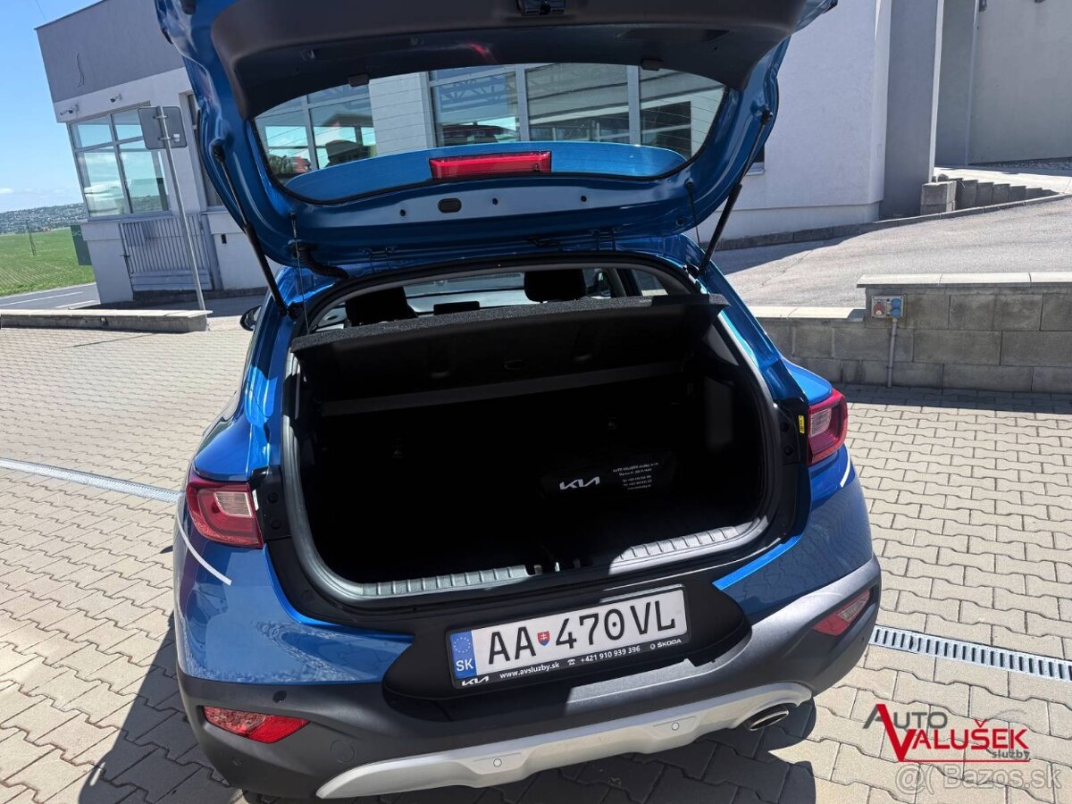 Kia Stonic 1.2 DPi, manuál, Silver + Silver Pack - 4