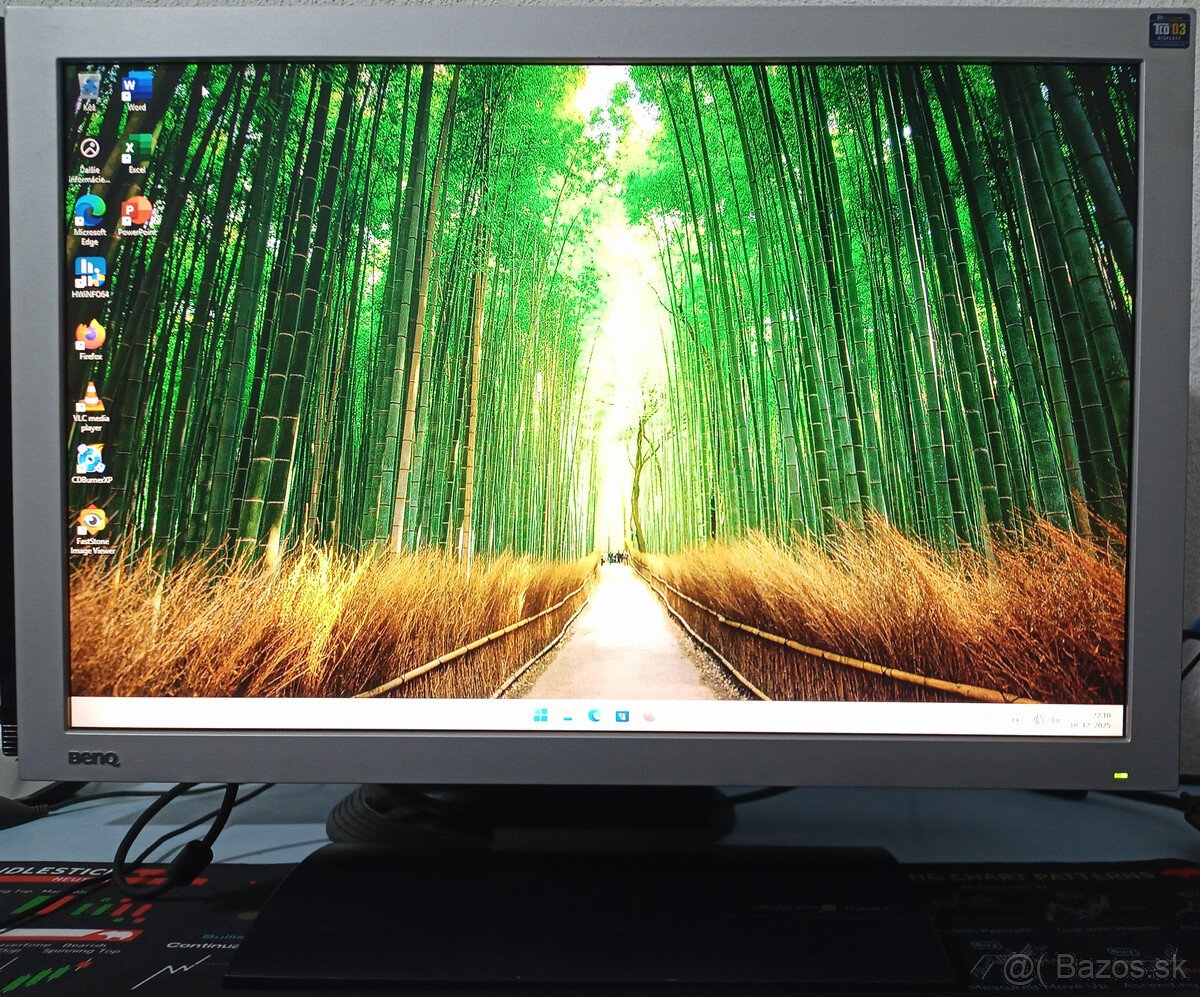 20/22" LCD monitory - 4